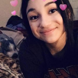 Meet your Posher, Ash-leigh